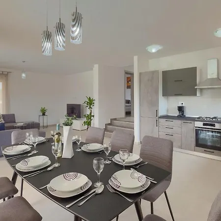 Enjoy Сasa de vacaciones Pula