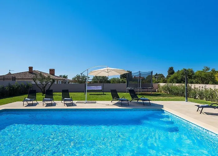 Будинок відпочинку Enjoy *